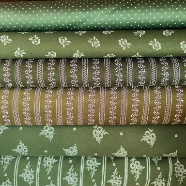 Hochwertige Trachtenstoffe und traditionelle  Dirndlstoffe als Meterware hellgruen, salbeigruen und pistaziegruen im Chiemgauer Heimatwerk