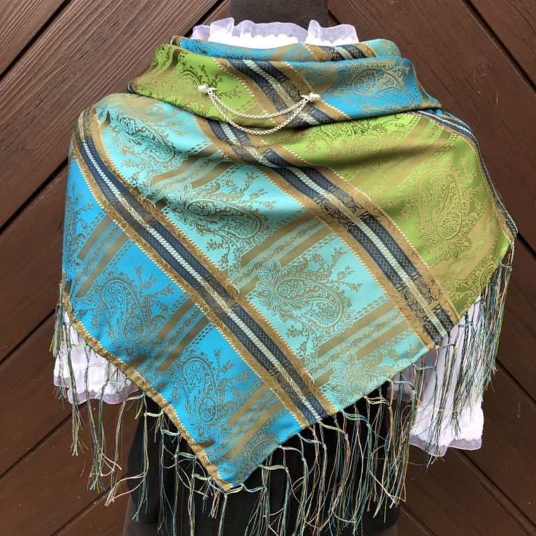 Trachtentücher - Wiener Schal - Plüschtücher im Trachten-Onlineshop Chiemgauer Heimatwerk